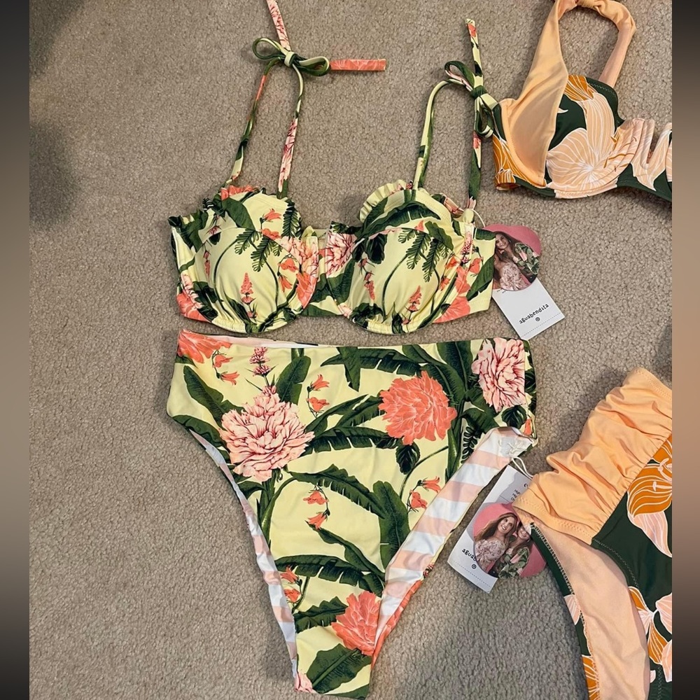 Aguabendita Swimsuit Size Large